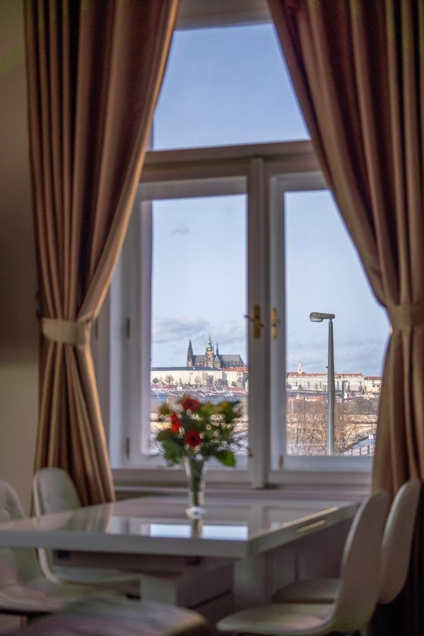 Exclusive Apartment With A View Of Prague Castle And Vltava River Εξωτερικό φωτογραφία