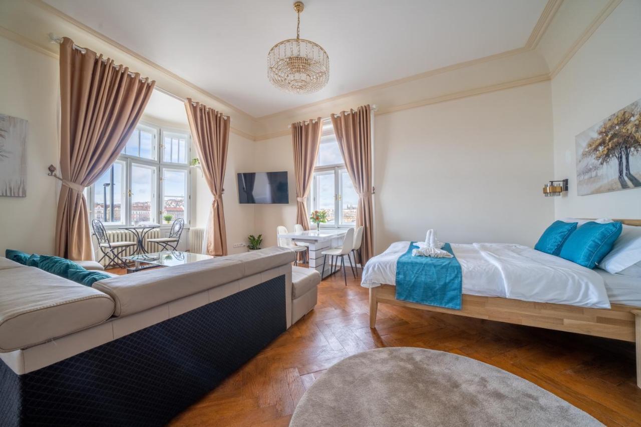 Exclusive Apartment With A View Of Prague Castle And Vltava River Εξωτερικό φωτογραφία