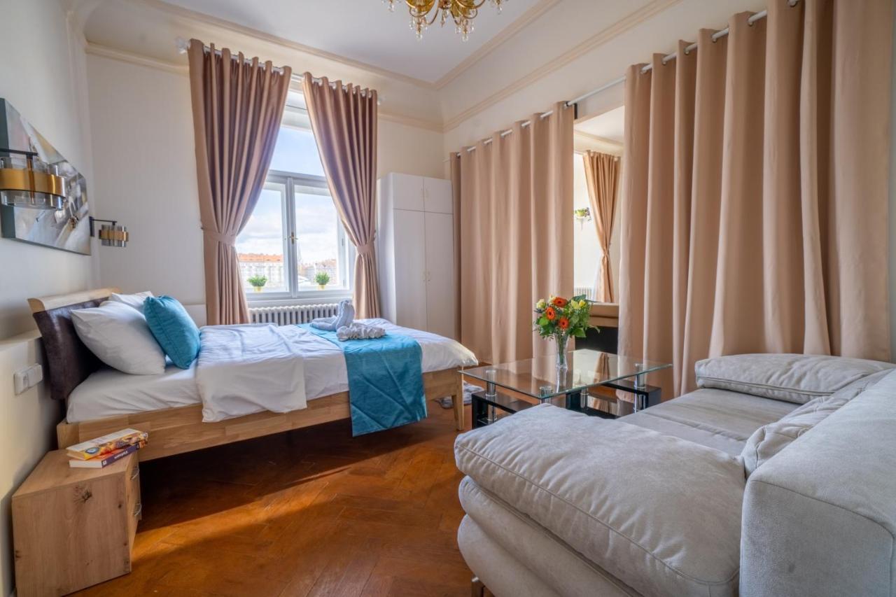 Exclusive Apartment With A View Of Prague Castle And Vltava River Εξωτερικό φωτογραφία