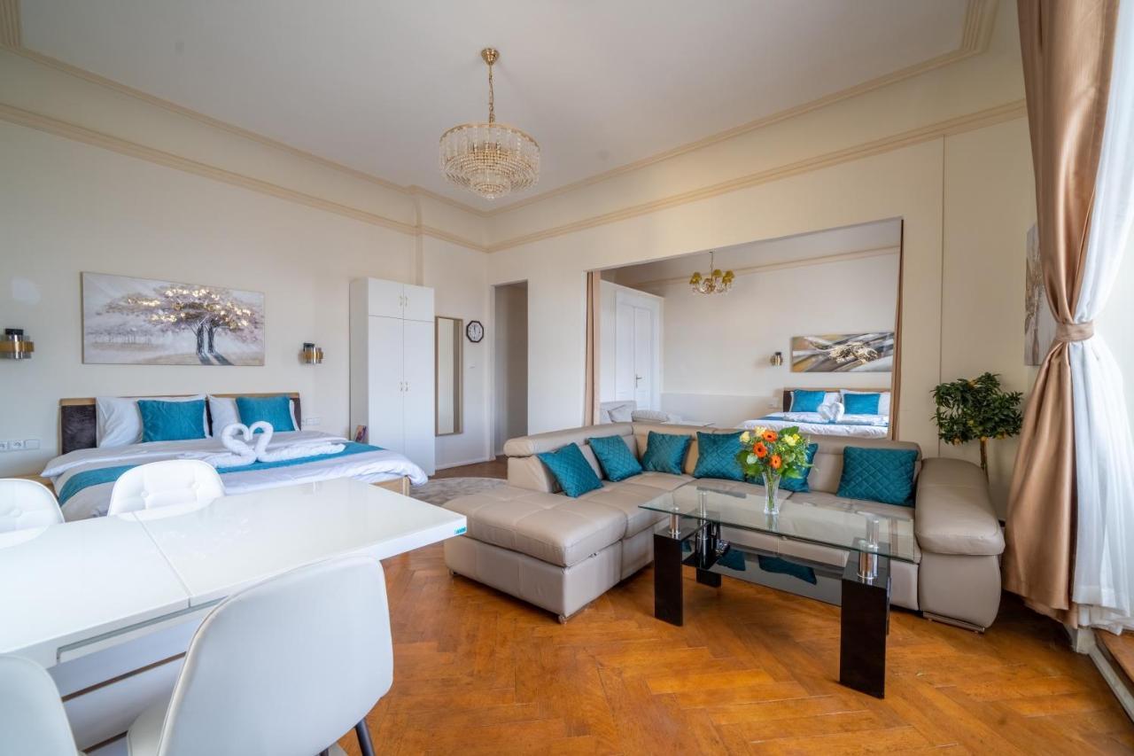 Exclusive Apartment With A View Of Prague Castle And Vltava River Εξωτερικό φωτογραφία